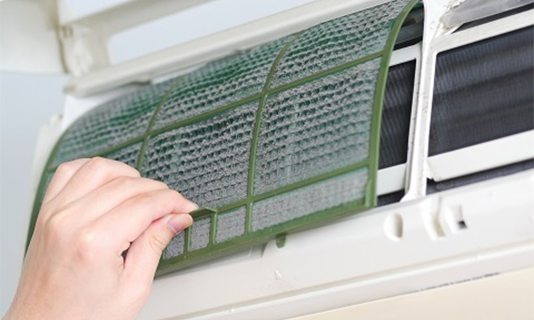 Lưới lọc của dàng nóng hoặc dàn lạnh bị bám bẩn